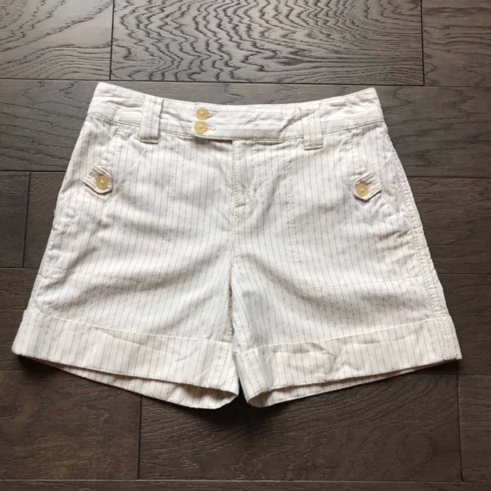 Size 4 Women’s Banana Republic Pinstripe Shorts